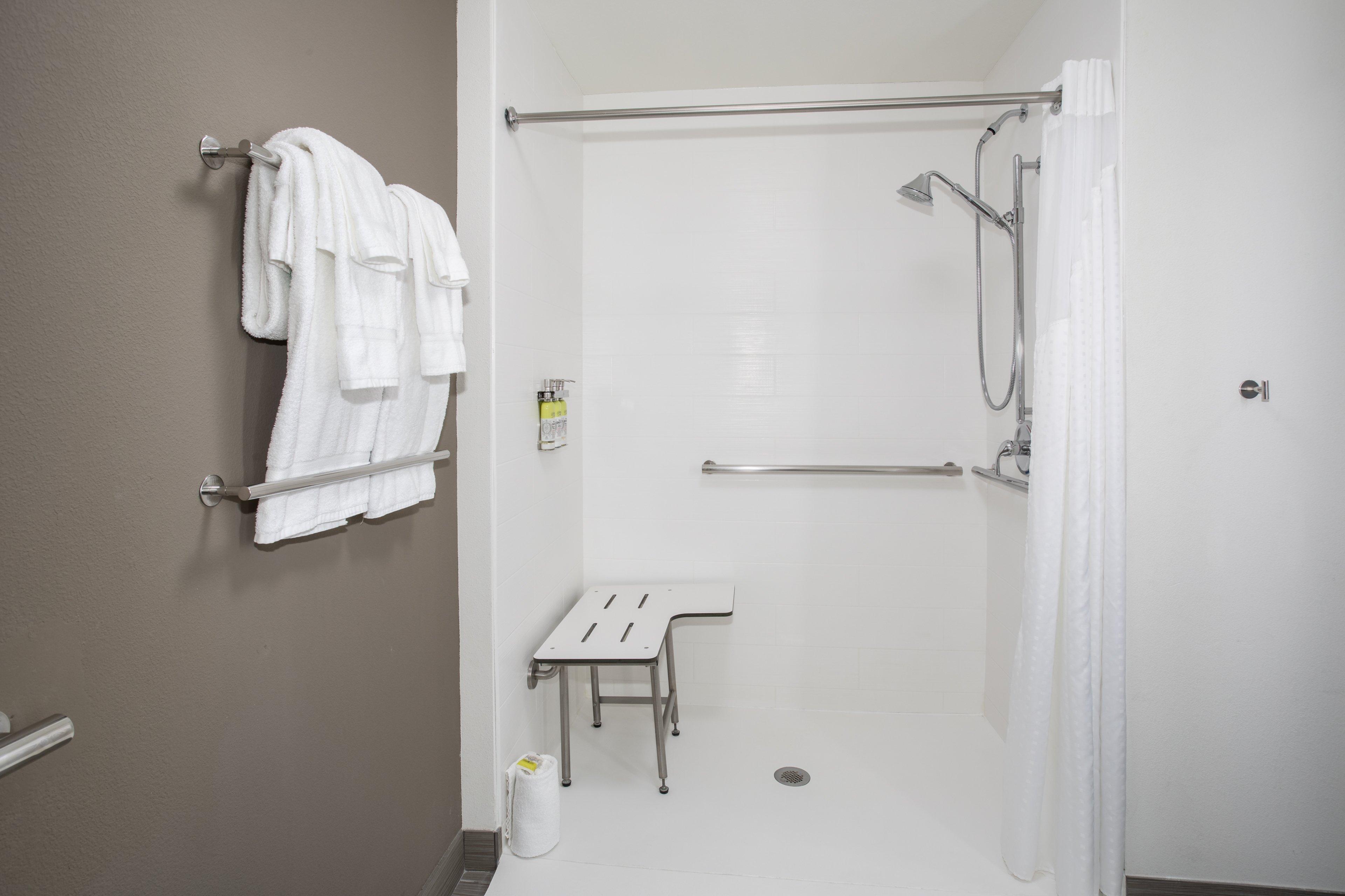 Holiday Inn Express & Suites Great Bend By Ihg מראה חיצוני תמונה