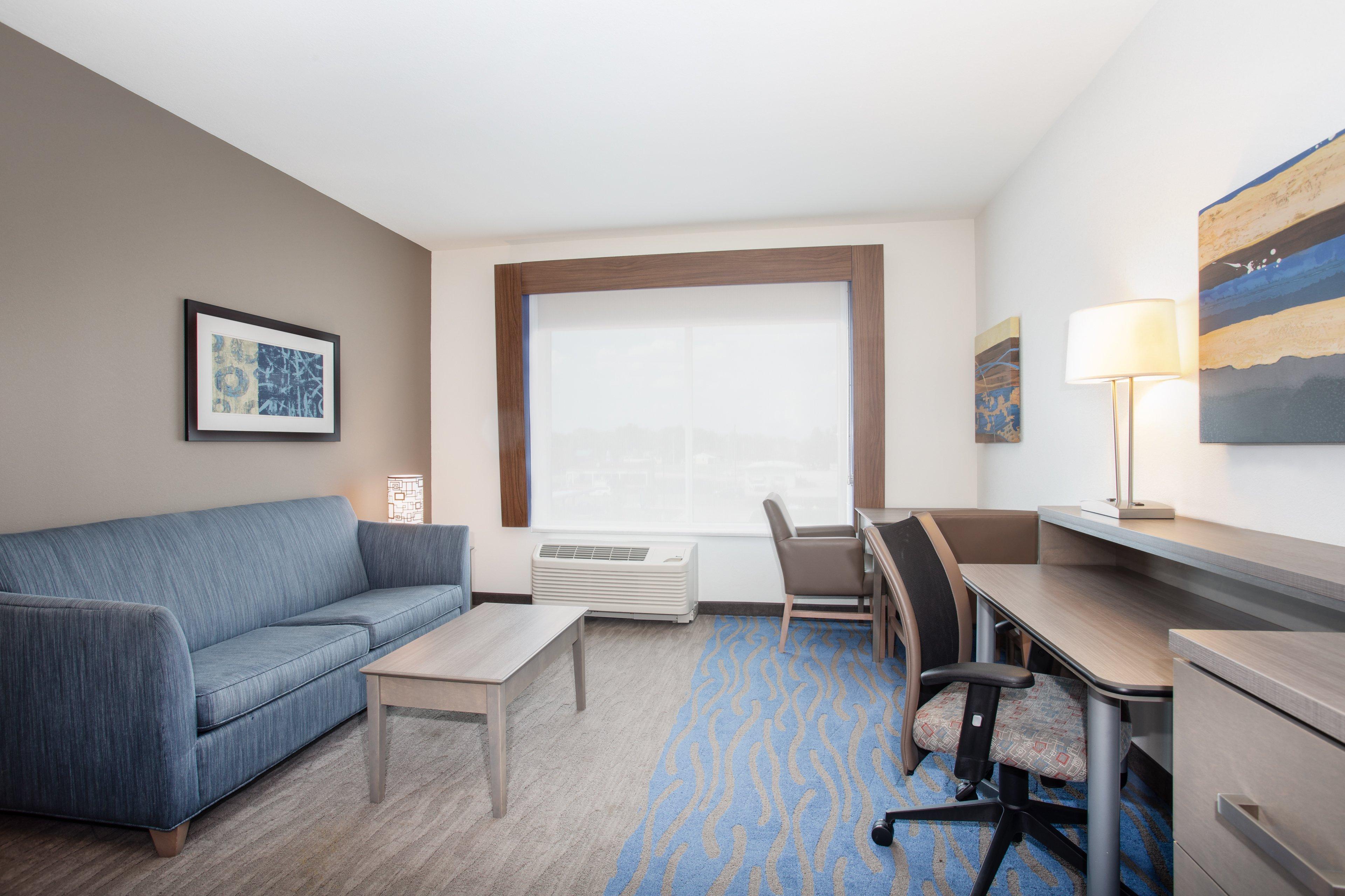 Holiday Inn Express & Suites Great Bend By Ihg מראה חיצוני תמונה
