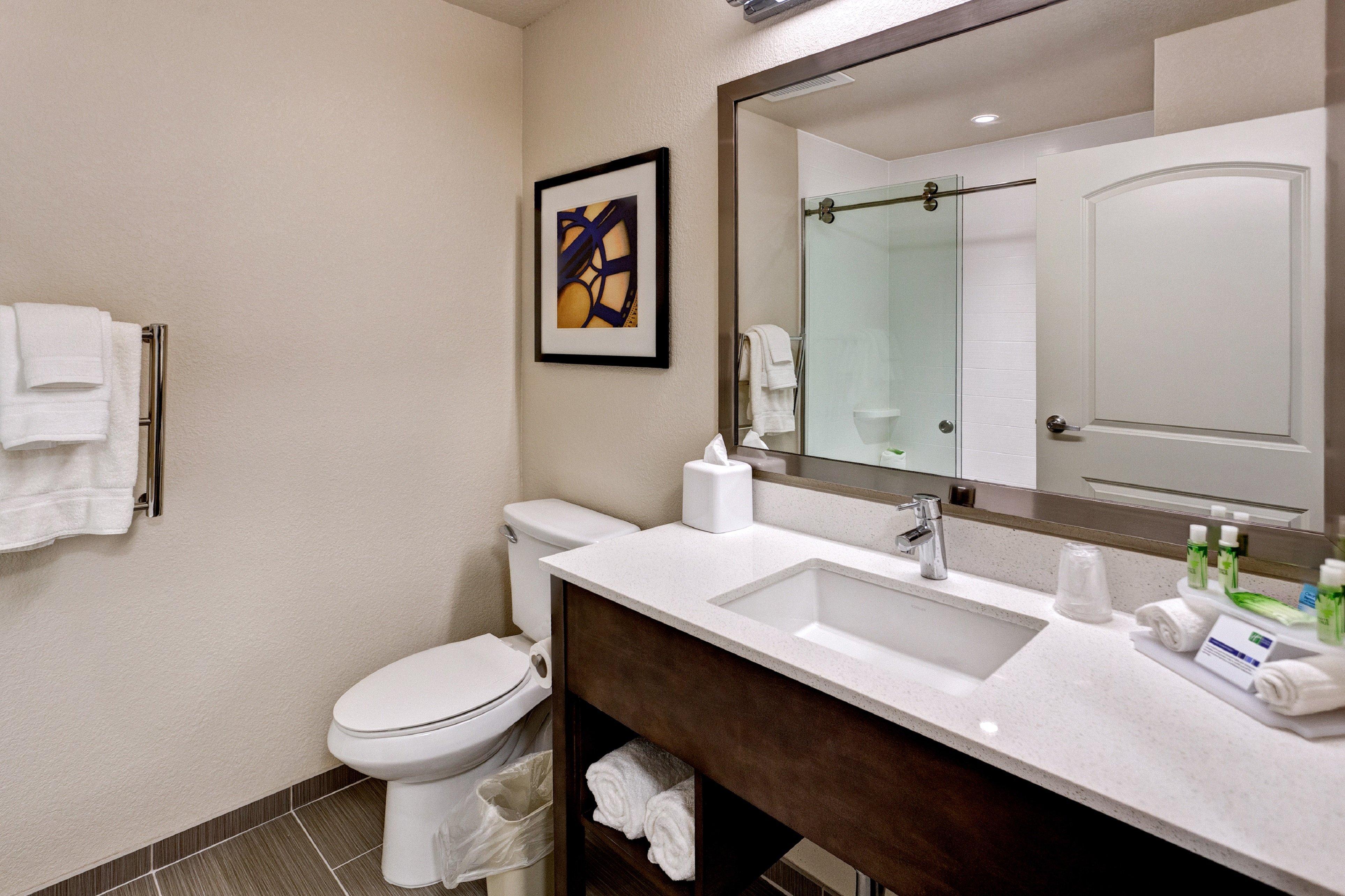 Holiday Inn Express & Suites Great Bend By Ihg מראה חיצוני תמונה